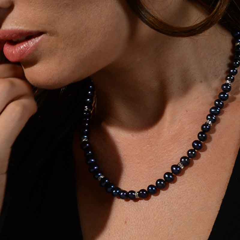 Collier de perles noires Midnight Spell avec boucles d'oreilles assorties GRATUITES